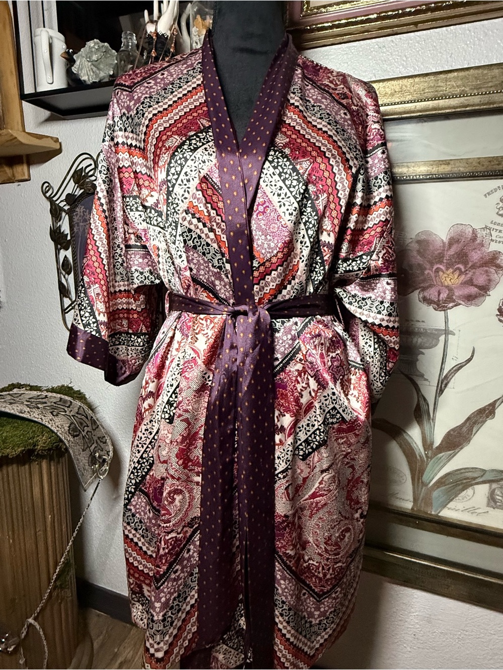 Victoria's Secret Satin Robe •M/L• Paisley Geometric Kimono Waist Tie Pockets